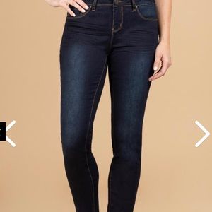 Women’s Royalty Skinny Jeans size 6